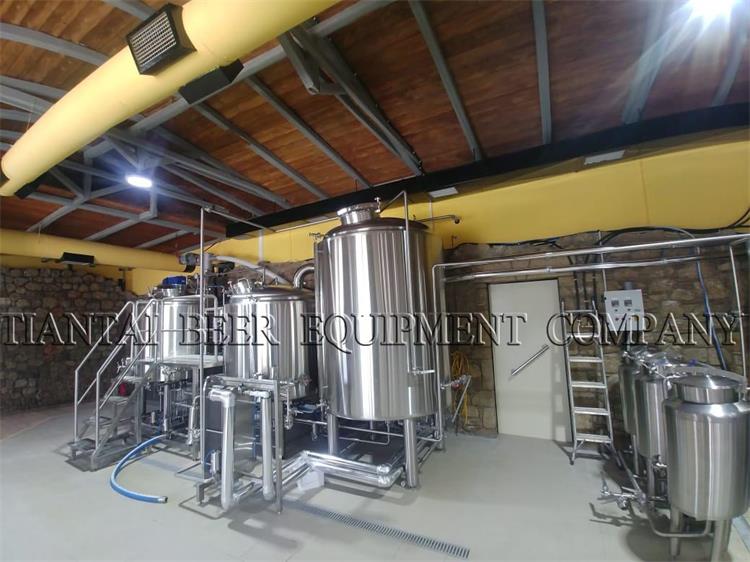 <b>Beautiful Greece, Beautiful Micro Brewery Equipment</b>